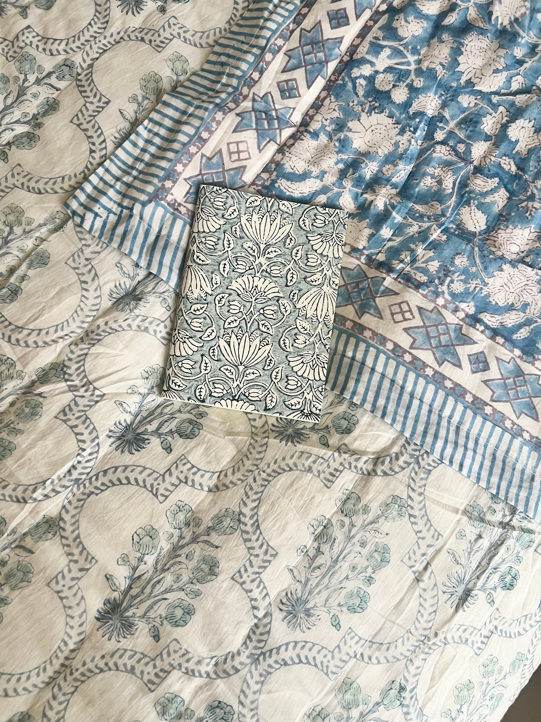 Phool Jaal with mixed border in sky blue