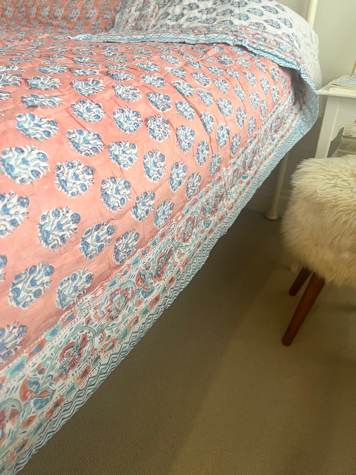 Heritage Butta with mixed border Quilt in Peach & Dusty Blue - Dilli Grey
