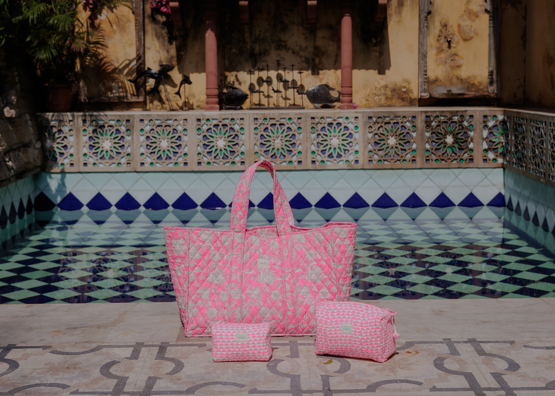 Champaca Quilted Beachbag in Neon Pink