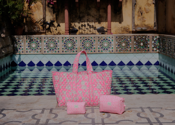 Champaca Quilted Beachbag in Neon Pink