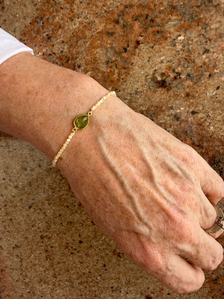 Jaipur Gem Bracelet - Mother of Pearl & Prehnite - SHIPS 9TH SEPTEMBER