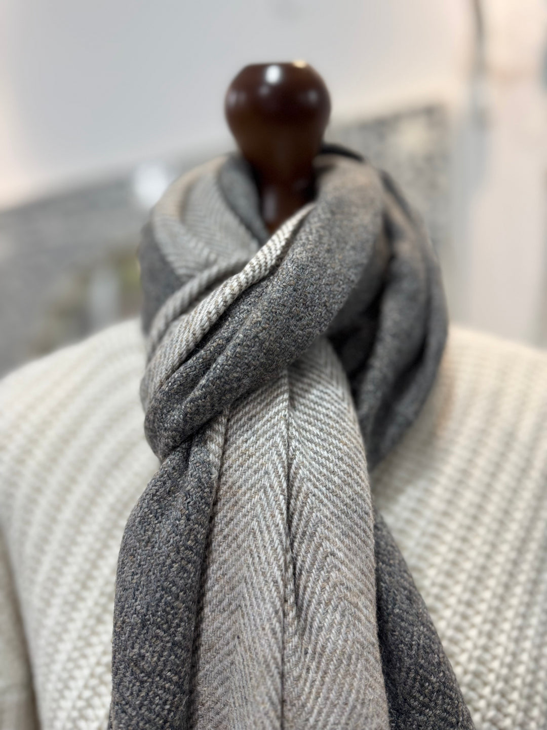 Cashmere 2 tone weave scarf in charcoal and dove grey