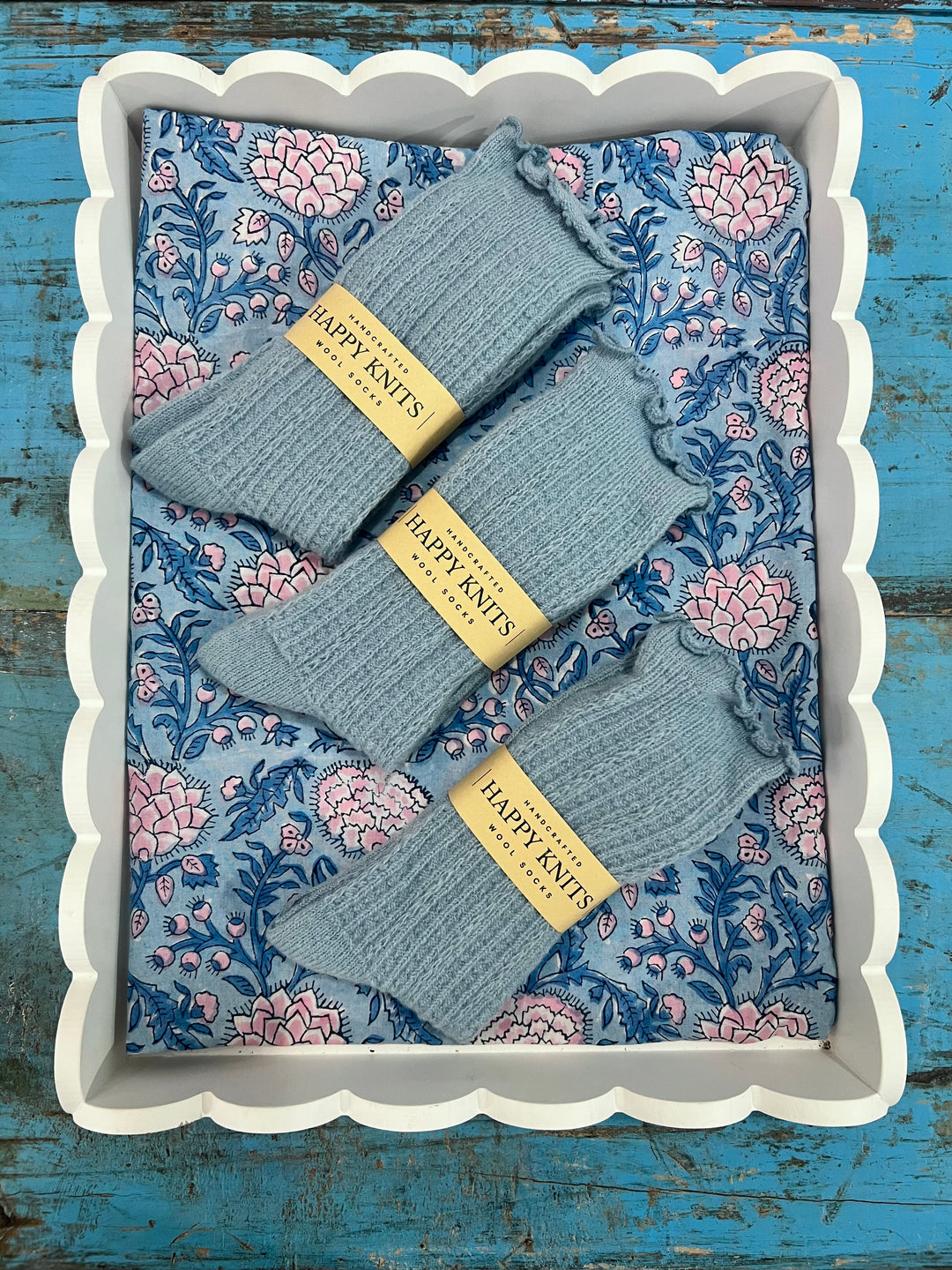 Ruffle Socks in dusty blue