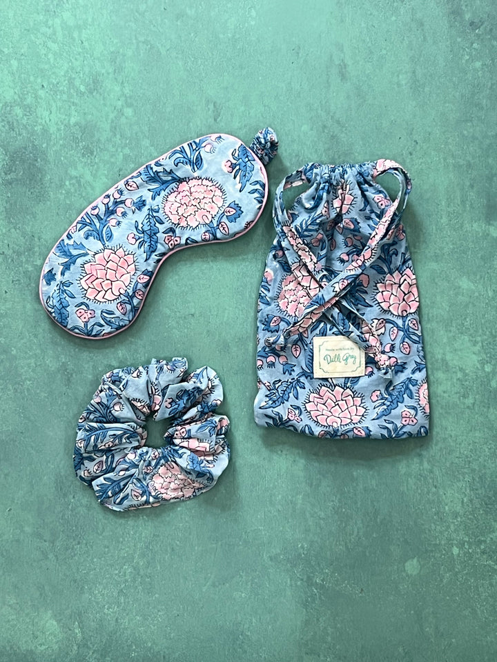 Eyemask and Scrunchie Pouch Set in Blue and Pink Johari