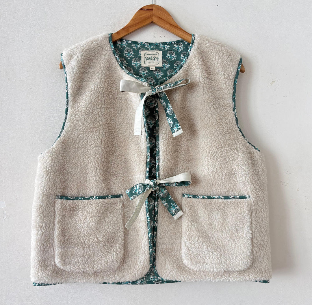 Abby Teddy Gilet in Spruce Daisy Butta