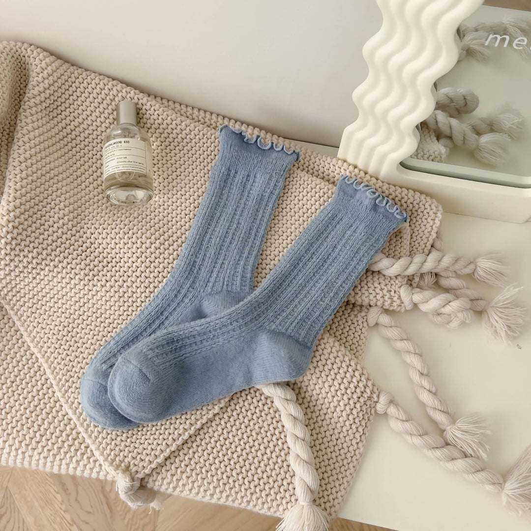 Ruffle Socks in dusty blue