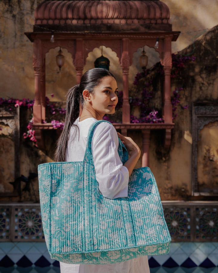 Champaca Quilted Beachbag in Pool Blue