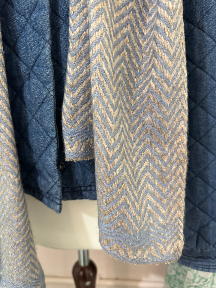 Cashmere fine chevron scarf in taupe and baby blue