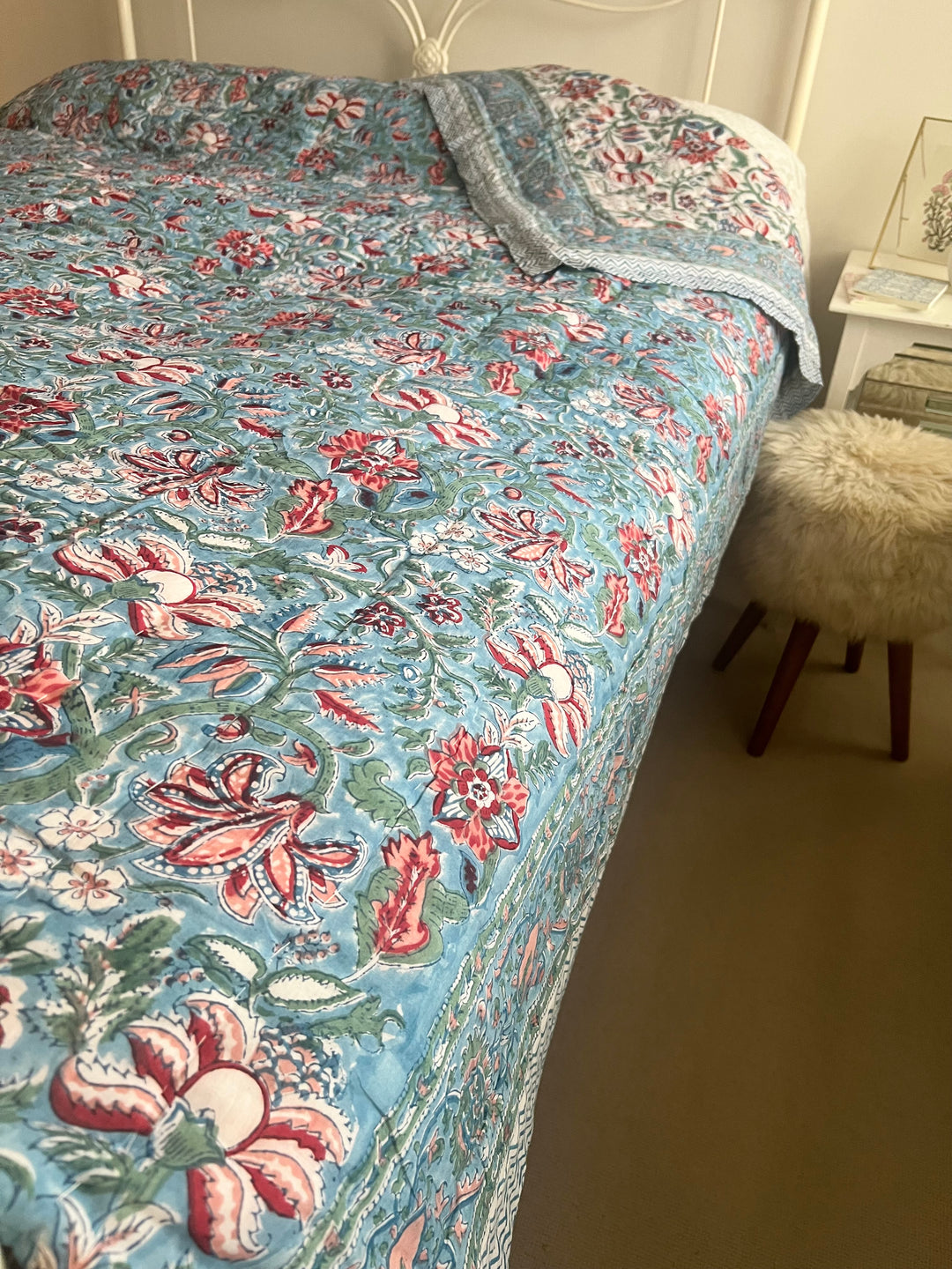 Heritage Chintz with mixed border King Size Quilt in Sky Blue and Pomegranate
