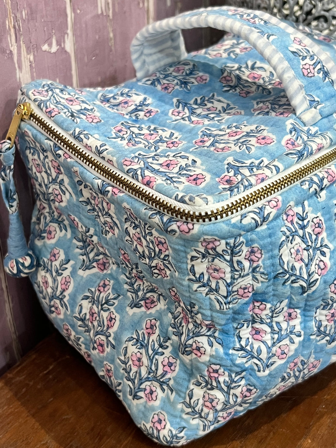 Mogra Cosmetics Case in Dusty Blue