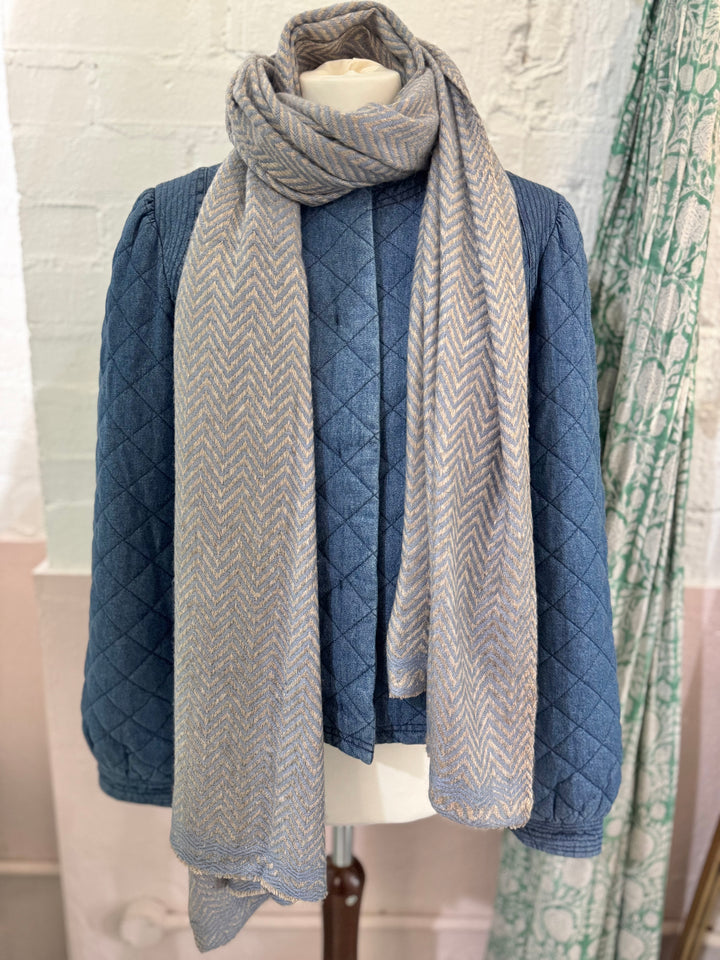 Cashmere fine chevron scarf in taupe and baby blue
