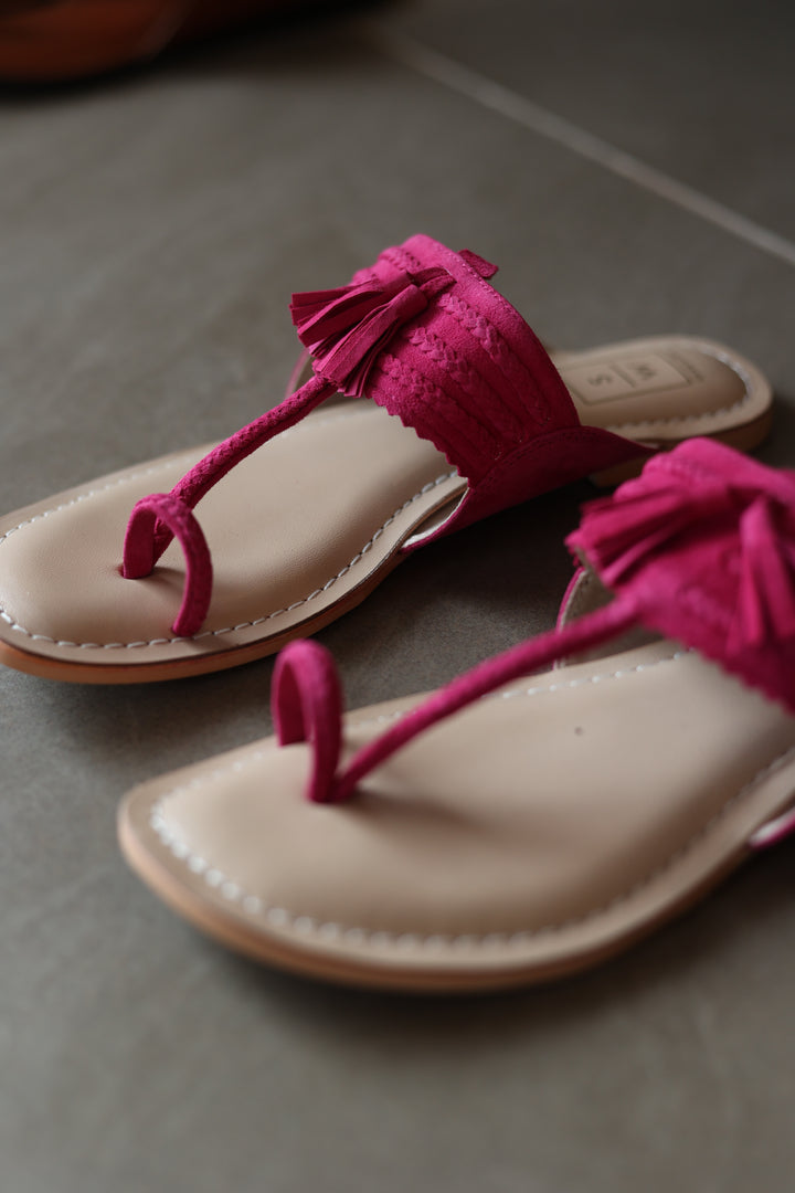Kohlapuri hand made sandals in rani pink - Dilli Grey