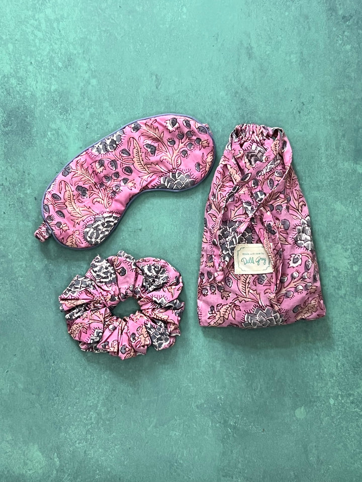 Eyemask and Scrunchie Pouch Set in Lavender and Blue Johari