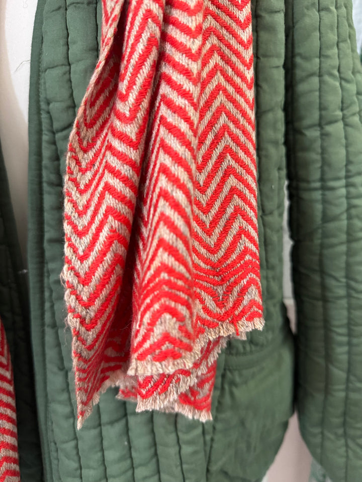 Cashmere chevron scarf in off taupe and orange