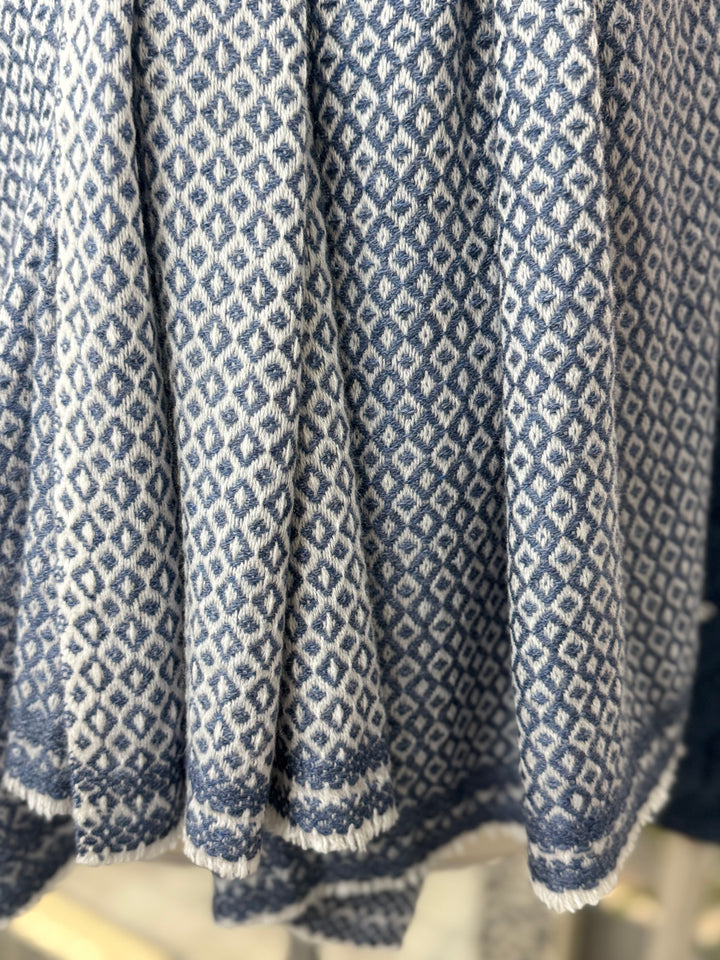 Cashmere diamond weave scarf in denim blue