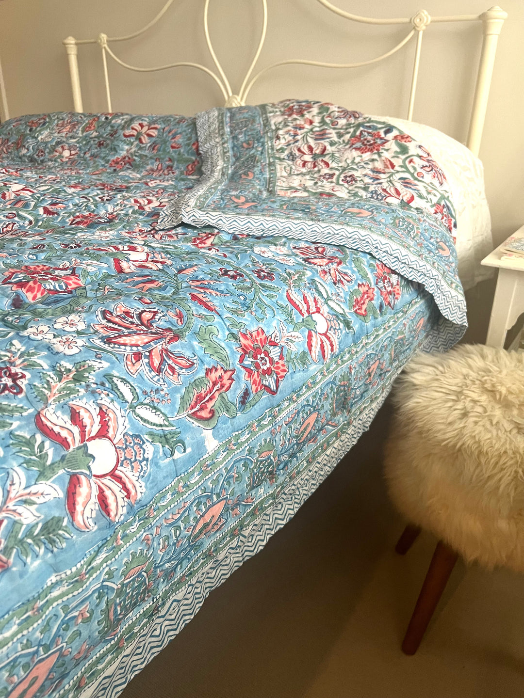 Heritage Chintz with mixed border King Size Quilt in Sky Blue and Pomegranate