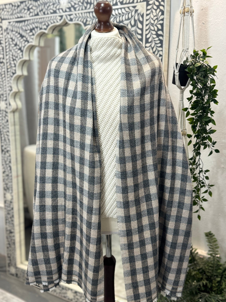 Cashmere checkerboard handloom scarf in greige