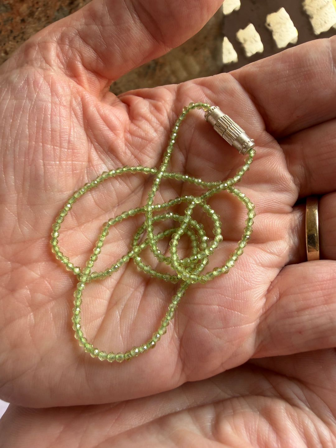 Jaipur Gem Choker in Peridot - SHIPS 9TH SEPTEMBER
