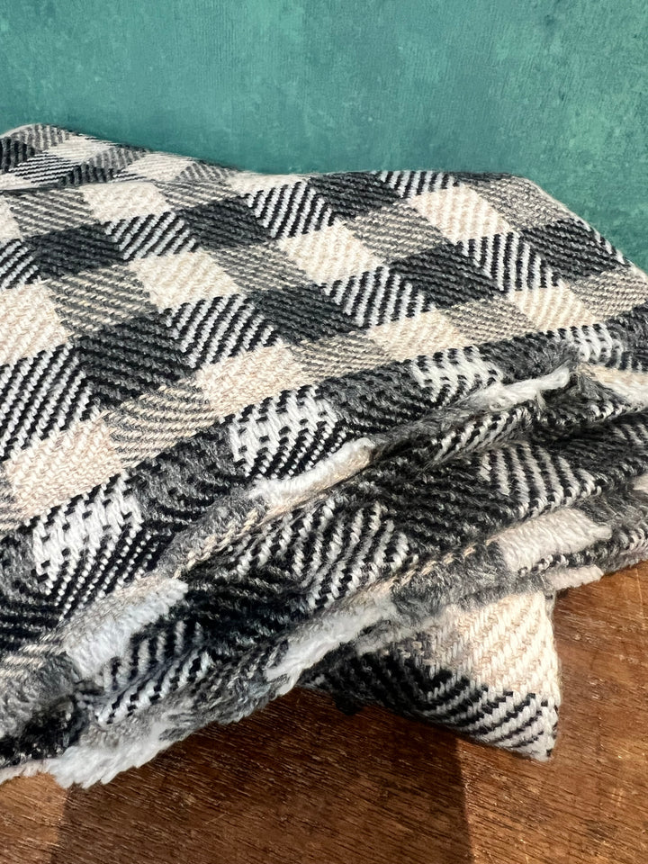 Cashmere and wash bag Gift Set