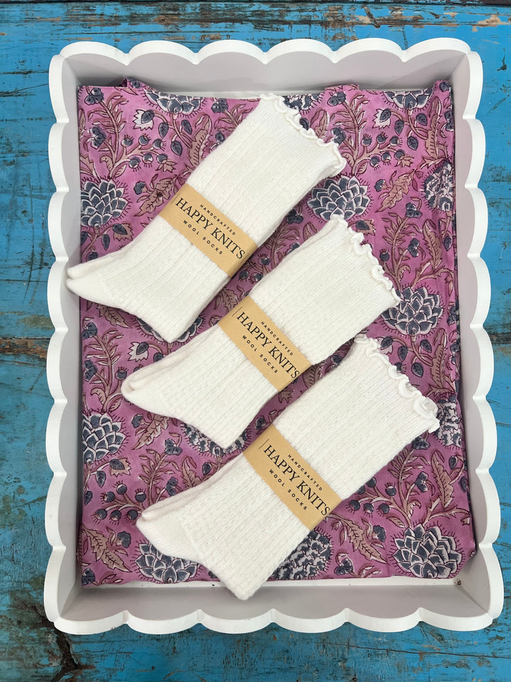 Ruffle Socks in soft ivory
