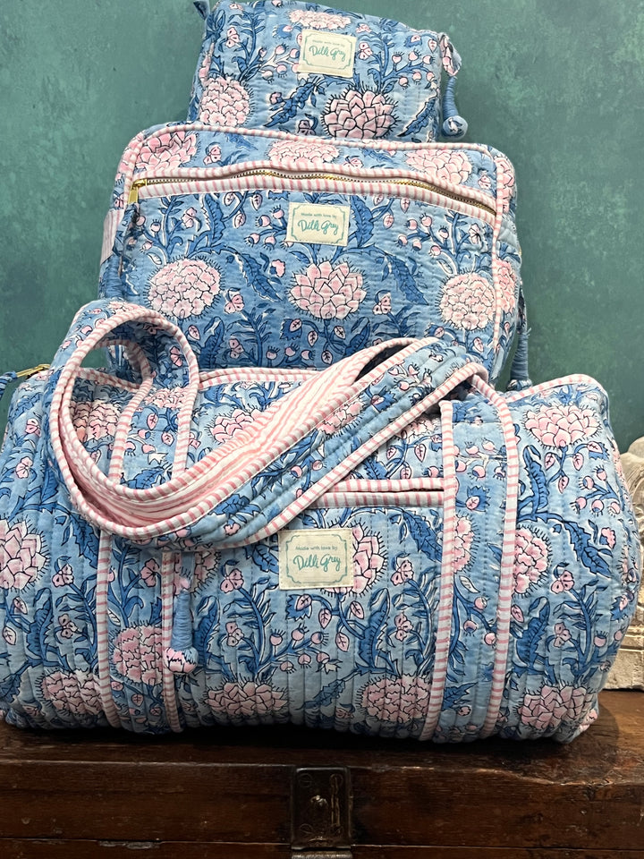 Eyemask and Scrunchie Pouch Set in Blue and Pink Johari