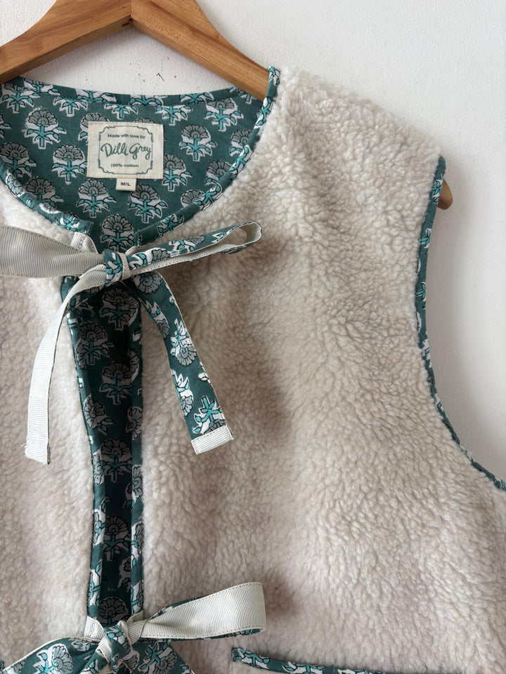 Abby Teddy Gilet in Spruce Daisy Butta