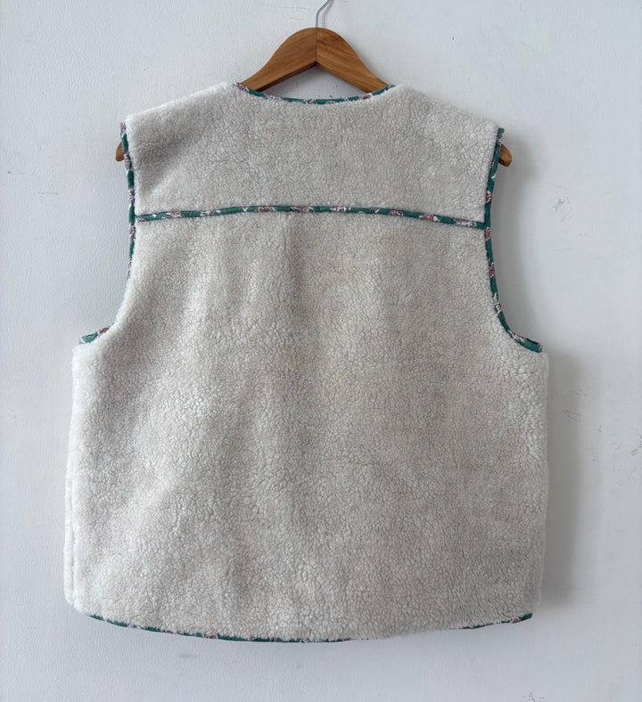Abby Teddy Gilet in Tulsi Green Butta