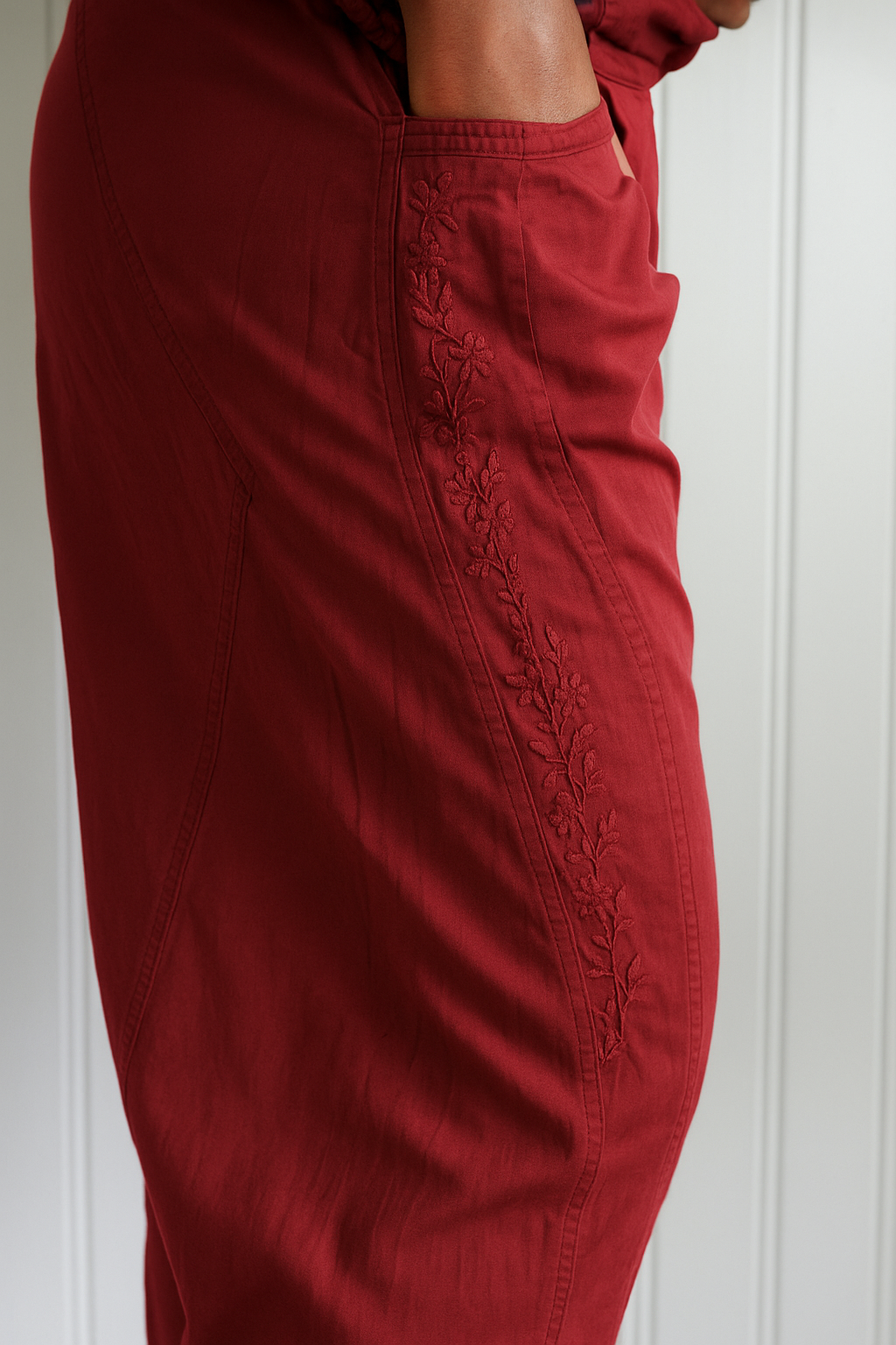 Chikankari-embroidered yoga pants in pomegranate