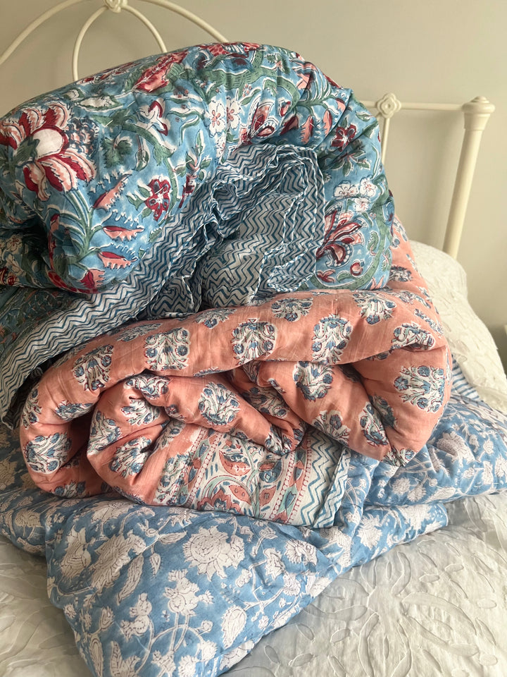 Heritage Butta with mixed border Quilt in Peach & Dusty Blue - Dilli Grey