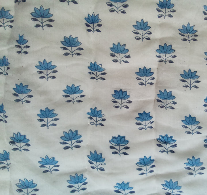 Lotus mini quilt in Cornflower