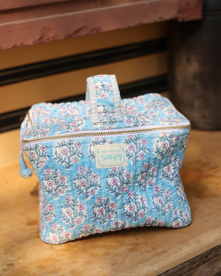 Mogra Cosmetics Case in Dusty Blue