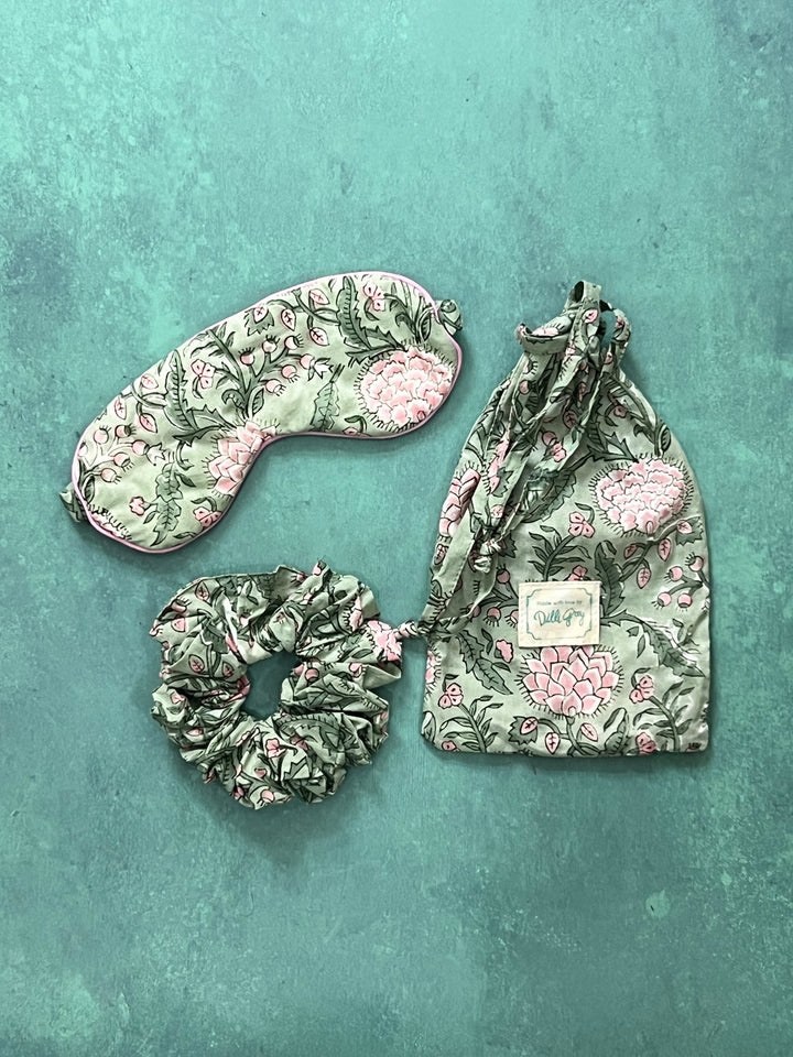 Eyemask and Scrunchie Pouch Set in Sage and Pink Johari
