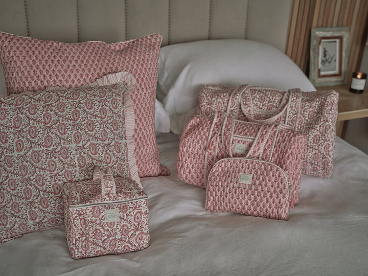 Paisley Cosmetics Case In Desert Rose