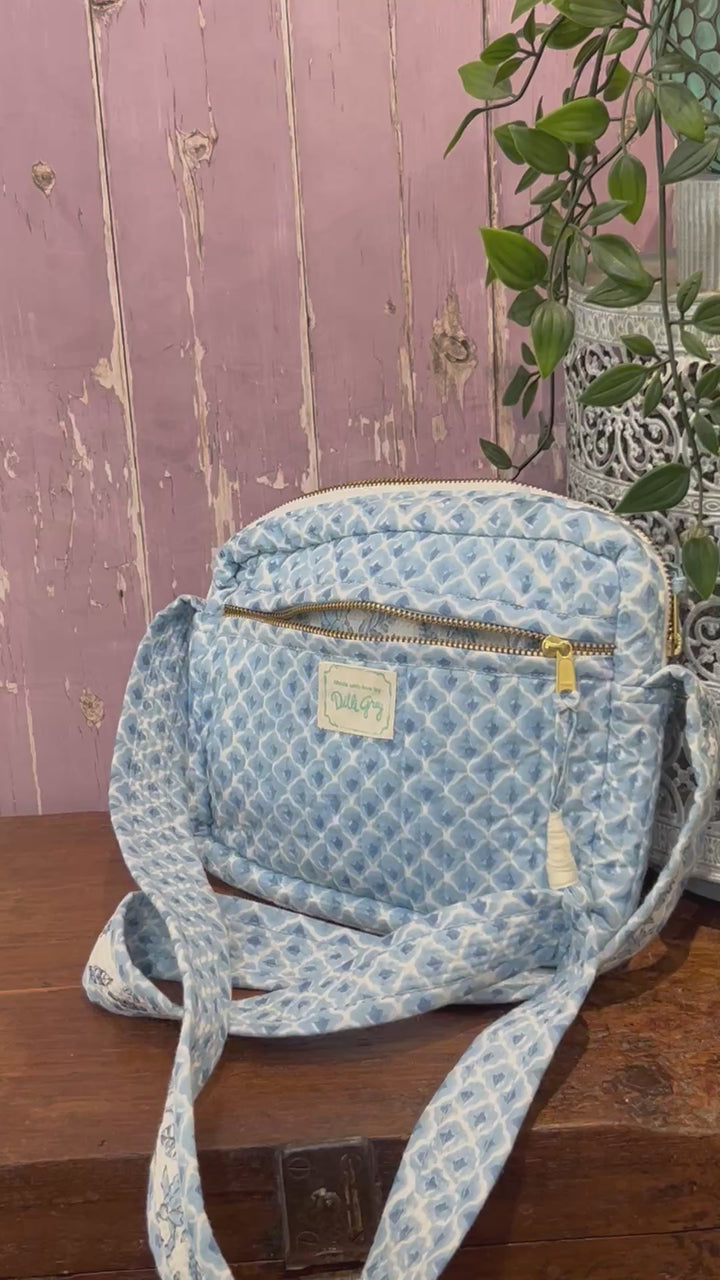 New cross body bag in blue mini buta