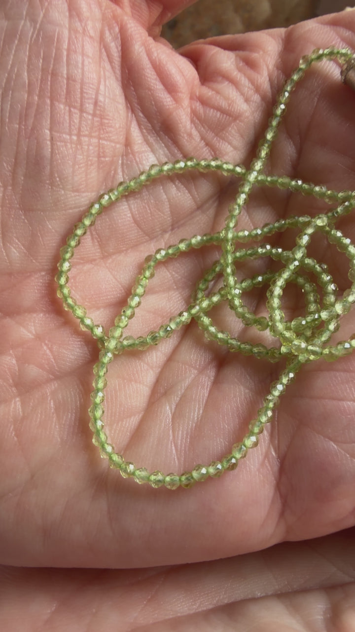 Jaipur Gem Choker in Peridot - SHIPS 9TH SEPTEMBER