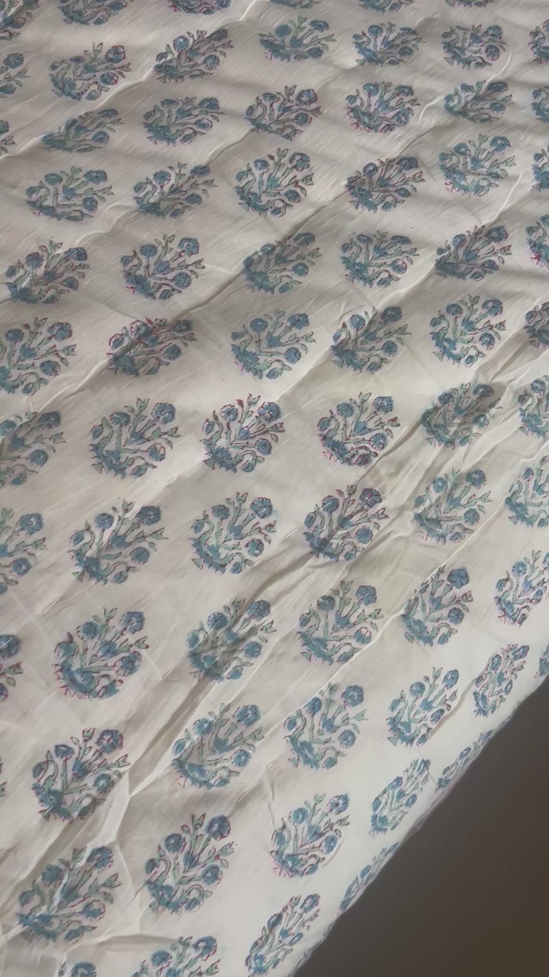 Heritage Butta with mixed border Quilt in Peach & Dusty Blue