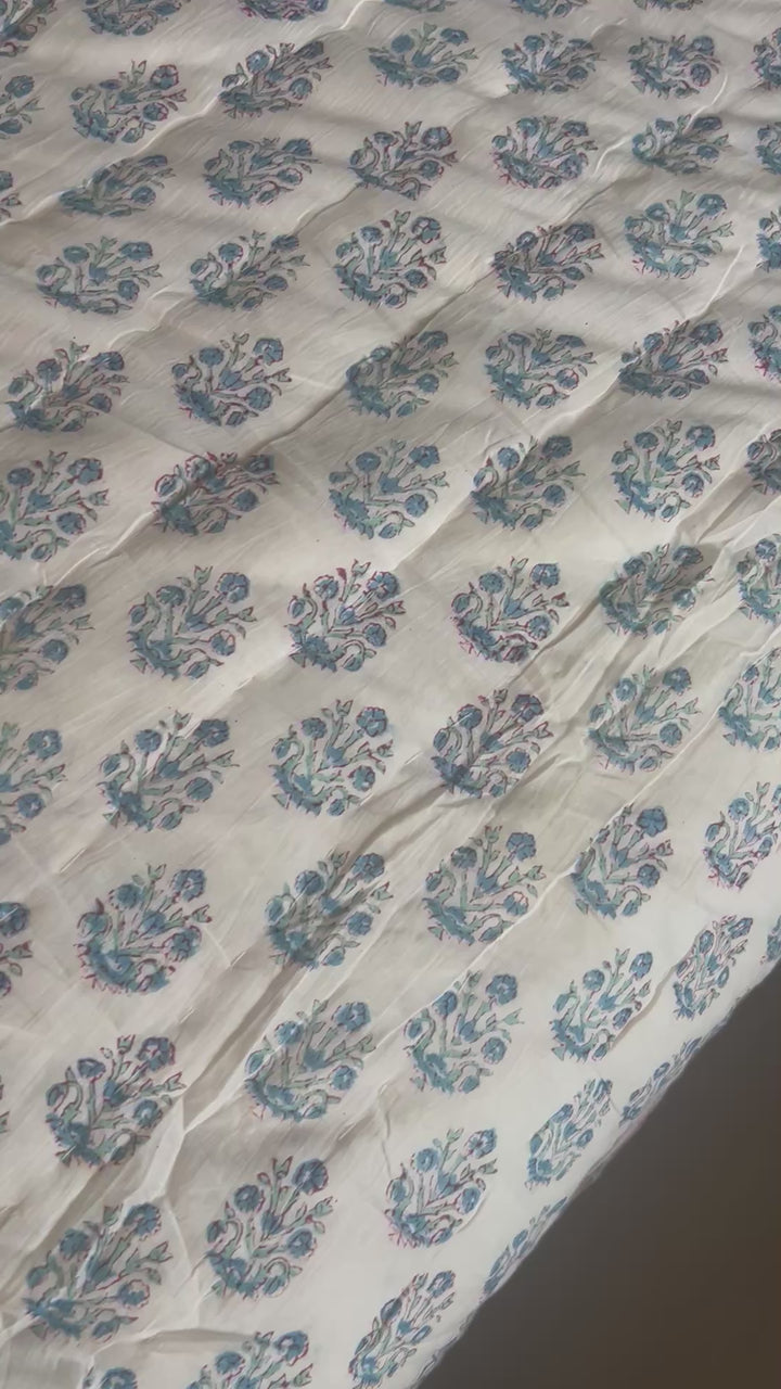 Heritage Butta with mixed border Quilt in Peach & Dusty Blue