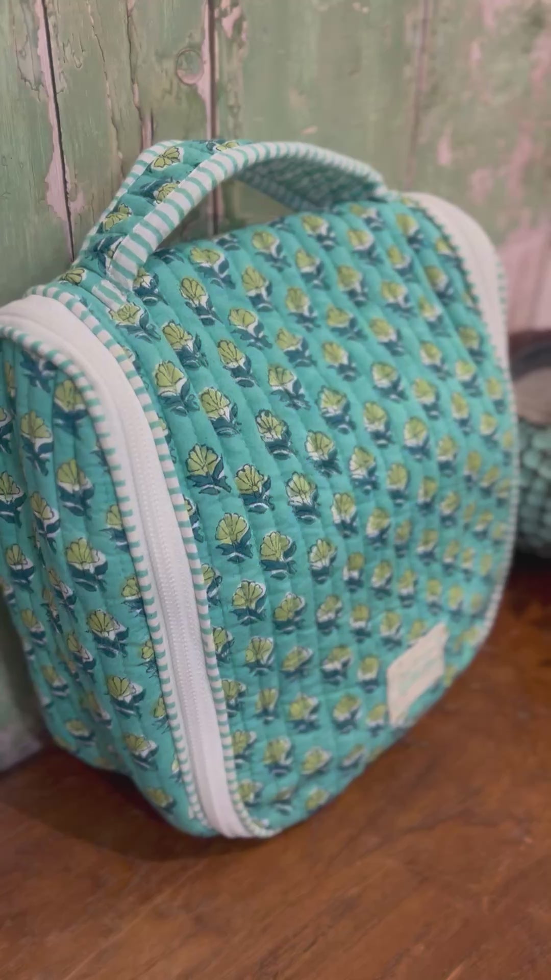 Pool Blue Daisy Buta Hanging Wash bag