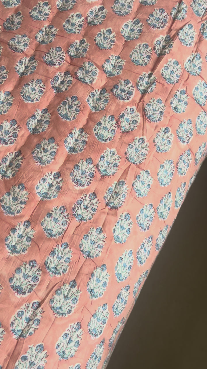 Heritage Butta with mixed border Quilt in Peach & Dusty Blue