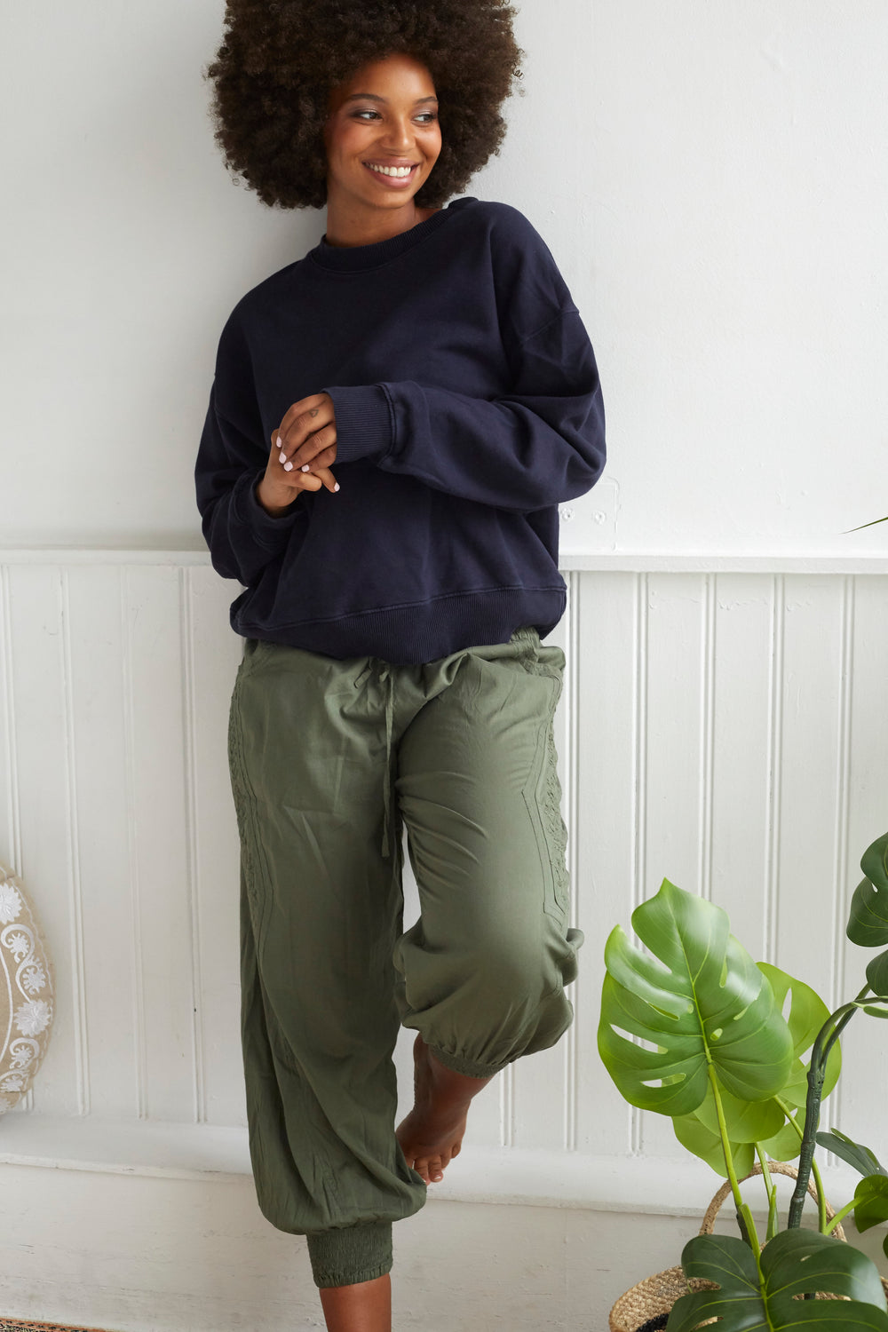 Chikankari-embroidered yoga pants in khaki - Dilli Grey